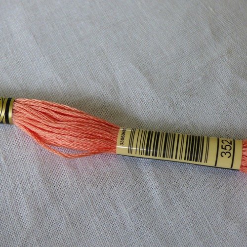 Fil à broder dmc mouliné coloris 352