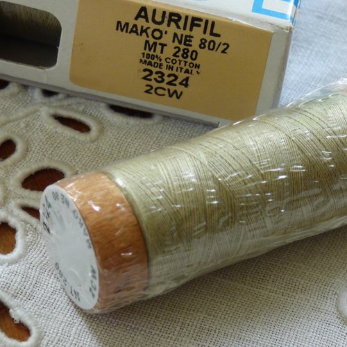 Aurifil mako 80 ref 2324