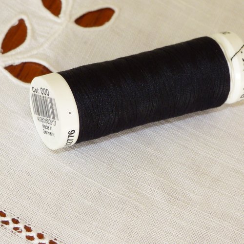 Gütermann 100% polyester  200m col 000