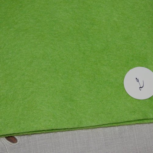 Feutrine cinnamon de couleur vert 30cm*45cm ref 2