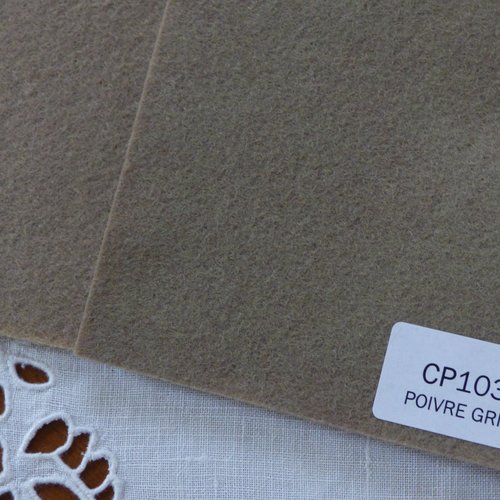 Feutrine cinnamon de couleur poivre gris  30cm*45cm col 103