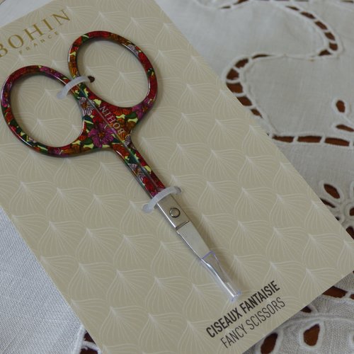 Ciseau fantaisie bohin modèle blossom ref 99051