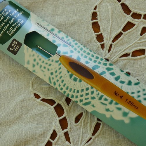 Crochet "soft touch" de chez clover taille 1.25mm