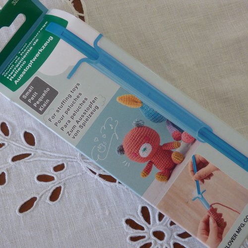 Outil de rembourrage pour peluche clover ref 3221