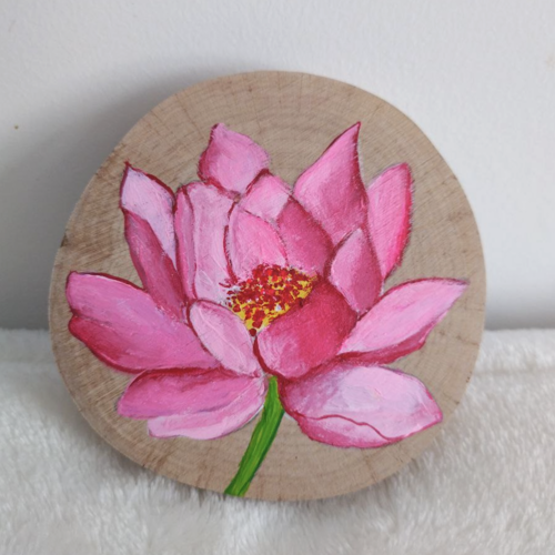 Fleur de lotus, rondin de bois