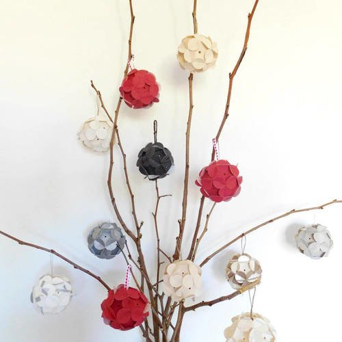 Fleurs décoratives en origami personnalisables, pour votre décoration de fête, mariage, baptême... fleurs multicolore au choix