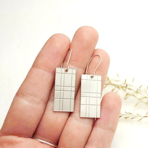 Boucles d'oreilles en argent 925/1000 pendantes kilt rectangle minimalistes et modernes