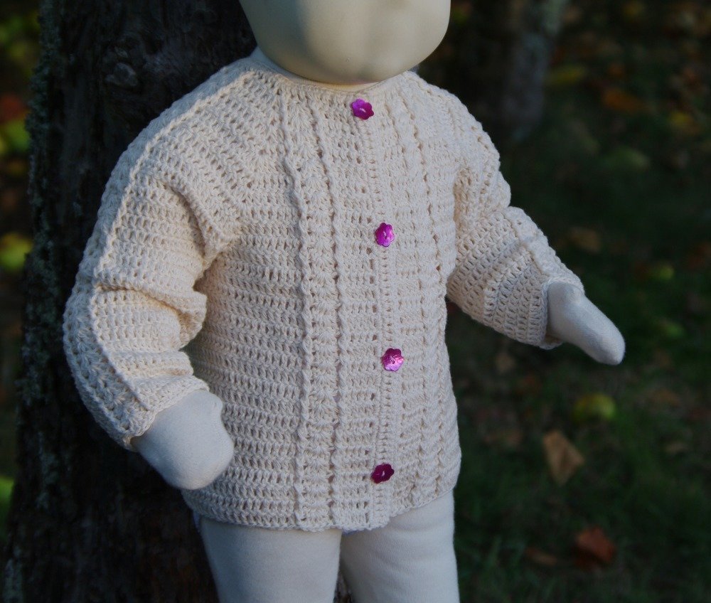 Patron De Crochet Gilet Bebe Point Relief Au Crochet Cadeau De Naissance 26 Un Grand Marche