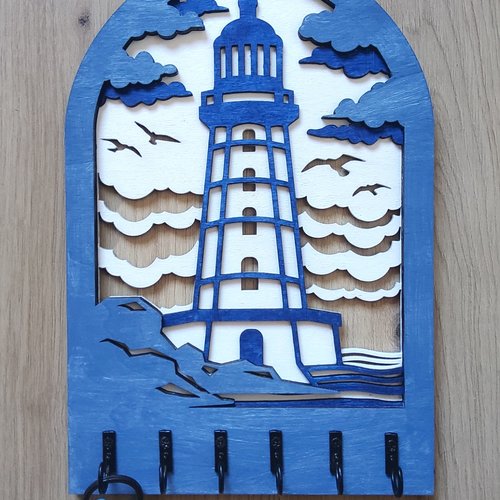 Porte-clés mural phare en bois