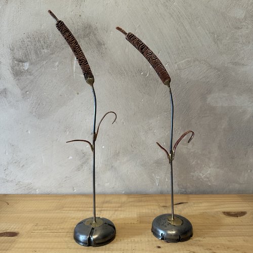 Petit roseau au socle rond