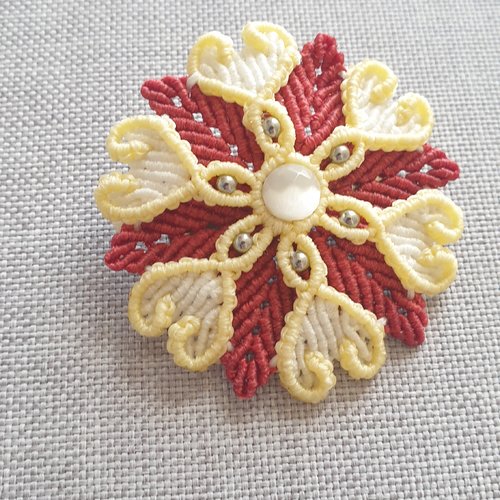 Broche macramé etoile