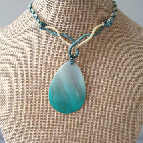 Collier nacre