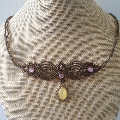 Collier dentelle