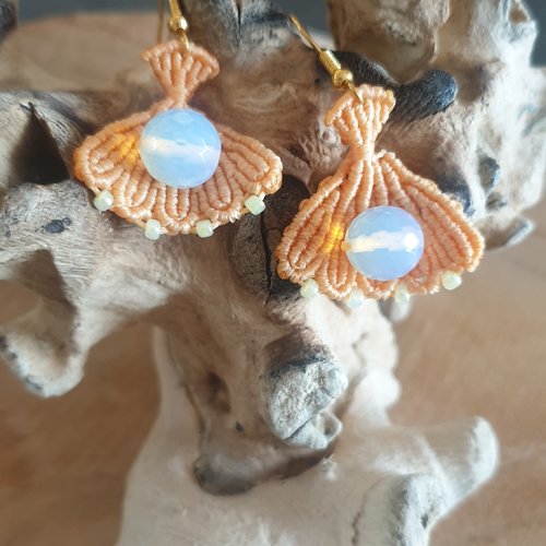 Boucles d'oreilles coquillage pierre de lune