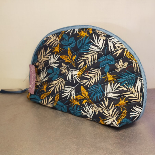 Pochette demi lune matelassée feuillages