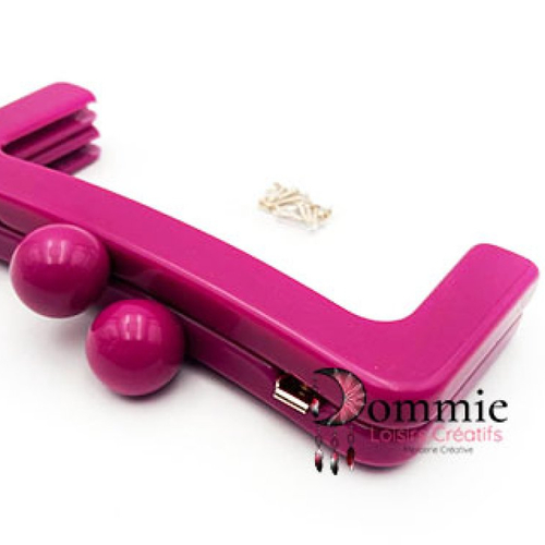 Fermoir clic clac candy résine pour sac , col rose fuchsia