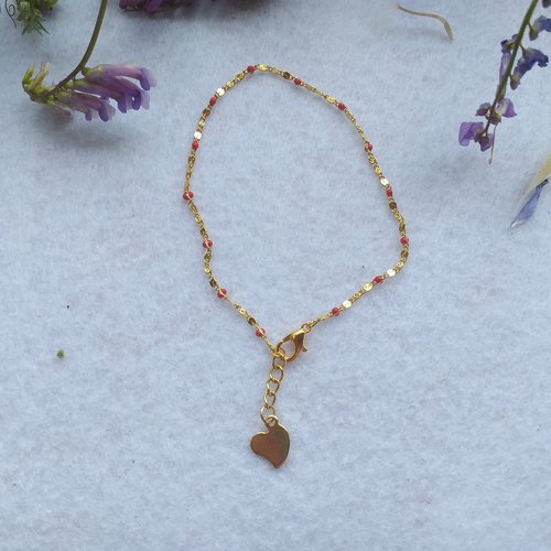 Bracelet très fin, minimaliste, chapelet en fil d'or, chaîne de perles en pierres rouges.