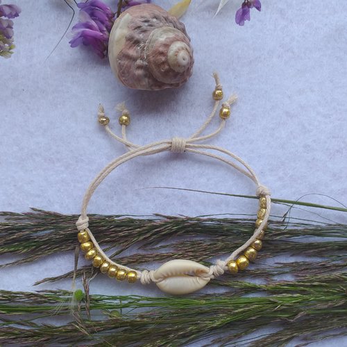 Bracelet en coquillage cauri naturel, pour tous, en coton ciré naturel, double rang, perles dorées.