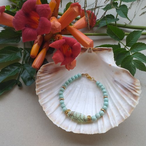 Bracelet minimaliste en perles howlite vert menthe, perle centrale fantaisie en porcelaine, pour femmes, jeunes filles.