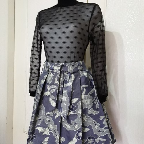 Jupe d'été  en coton wax  plissé  taille / 40 /42  ,longueur  60  cm.