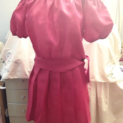 Jupe d'été  en lin fine plissé  taille / 38/40 /42  ,longueur  55  cm.