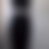 Robe de soirée courte en dentelle argenté  et simili cuir noir bretelles réglables taille 40/42 longueur 89 cm