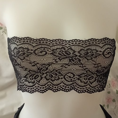 Top bandeau, cache soutien gorge en dentelle noir