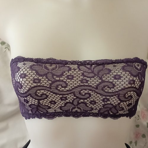 Bandeau cache soutien gorge en dentelle