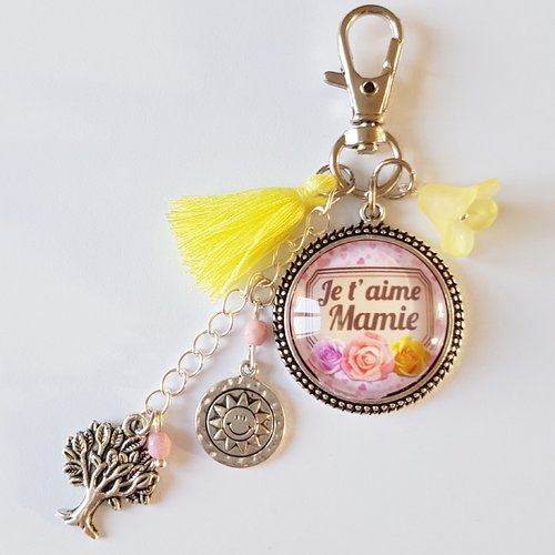 Porte-clef je t'aime mamie pompon et fleur jaune arbre soleil  idée cadeau noël fête des mamies grand-mère anniversaire 