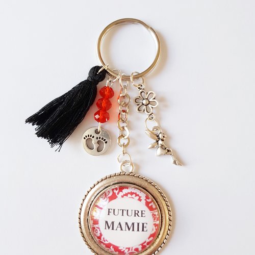 Porte-clés future mamie rouge fée petits pieds de bébé fleur pompon noir idée annonce naissance grand-mère mamie