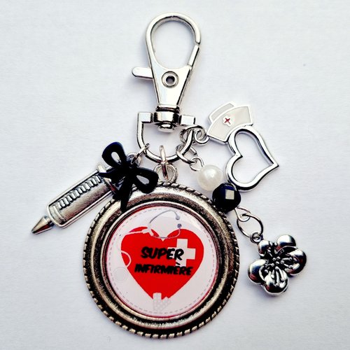 Porte-clef super infirmière breloque seringue fleur coeur noir rouge et blanc idée cadeau remerciements collègue patient