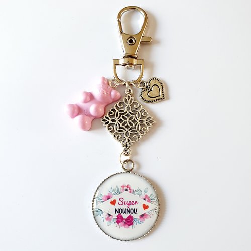 Porte-clef super nounou rose coeur ourson bonbon fimo idée cadeau fin d'année assistante maternelle