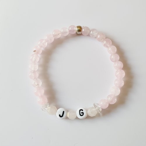 Bracelet prénom ou lettres quartz rose perles naturelles, de gemmes idée cadeau anniversaire fête des mères