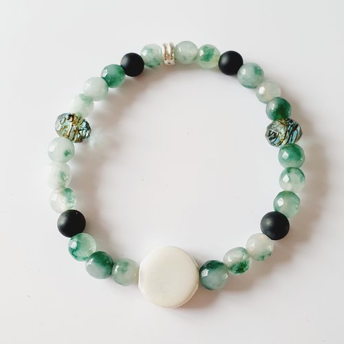 Bracelet perle d'eau douce apaisement bien être équilibre vert agate noire et perles en verre tchèques
