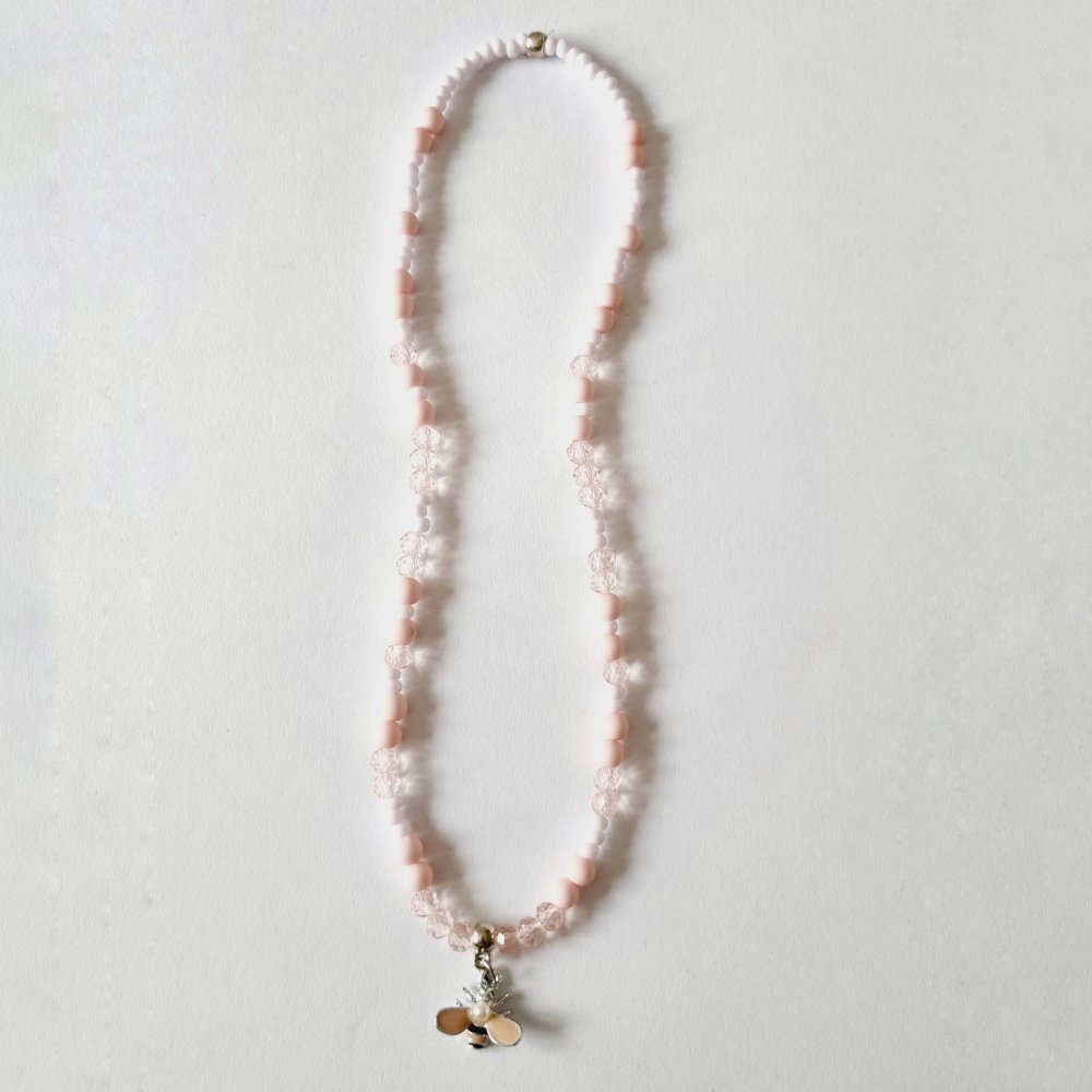 Collier enfant chat blanc et rose perles élastique idée cadeau