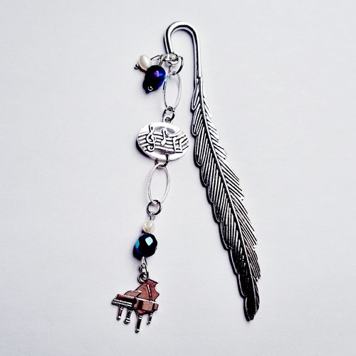 Marque-page piano portée notes plumes idée cadeau musicienne musique instrument