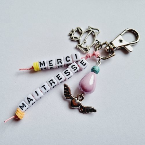 Porte-clef merci maitresse coloré rose jaune breloque coeur fillette idée cadeau fin d'année scolaire école remerciements