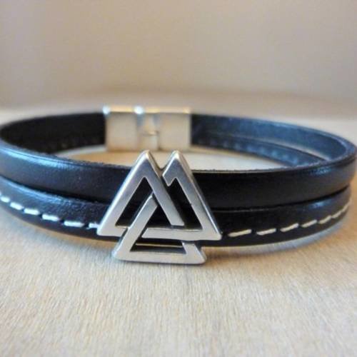 Bracelet cuir noir triangles argentés - fermoir aimanté - taille personnalisable idee cadeau fete des peres homme 