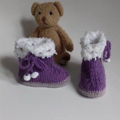 Chaussons bottines en laine couleur violet et blanc 3/6 mois