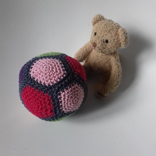 Balle De Prehension Pour Bebe Au Crochet Un Grand Marche