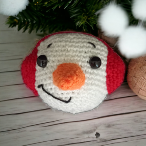 Boule de noël bonhomme de neige fait main au crochet