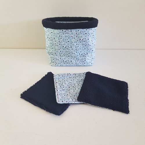 Lingettes démaquillantes et panier assorti