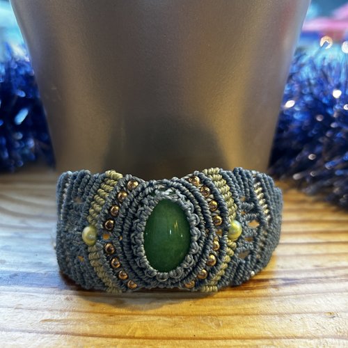 Manchette macramé et aventurine