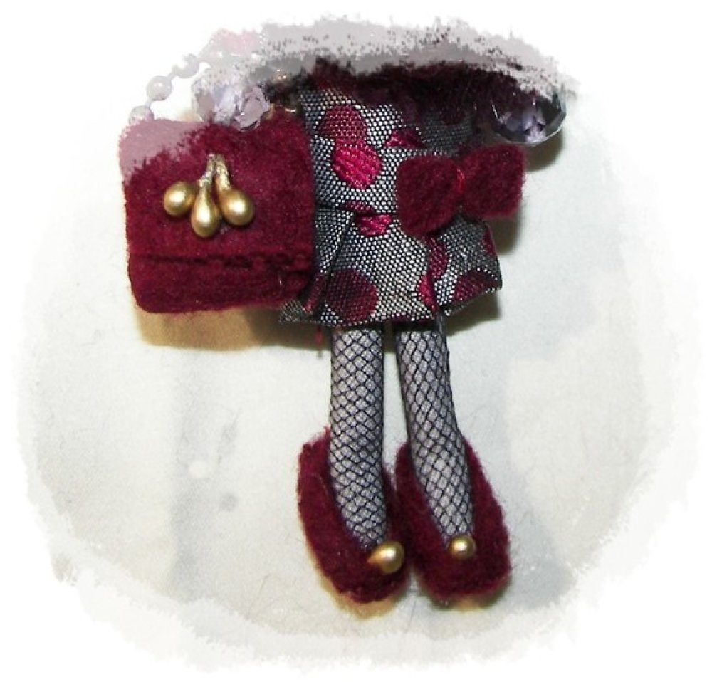 Poupée de collection miniature costume régional alsace bigouden nice  lorraine broche - Un grand marché