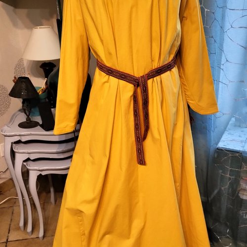 Robe médiévale coton moutarde