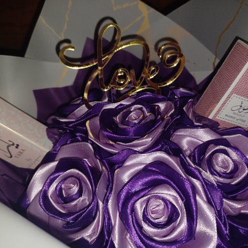 Bouquet violet et c est roll on
