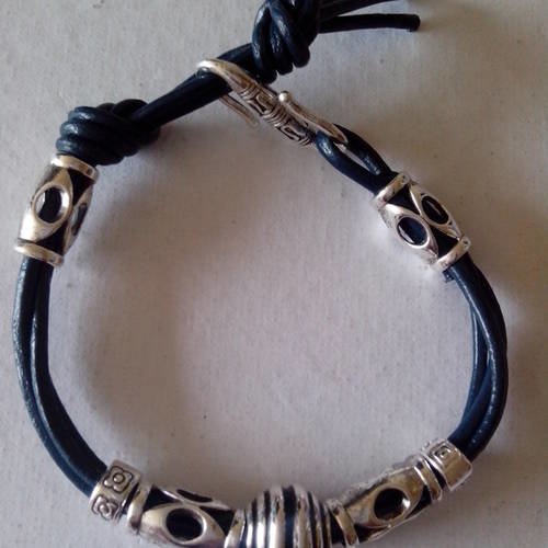 Filipine 6 - bracelet cuir et perles metal