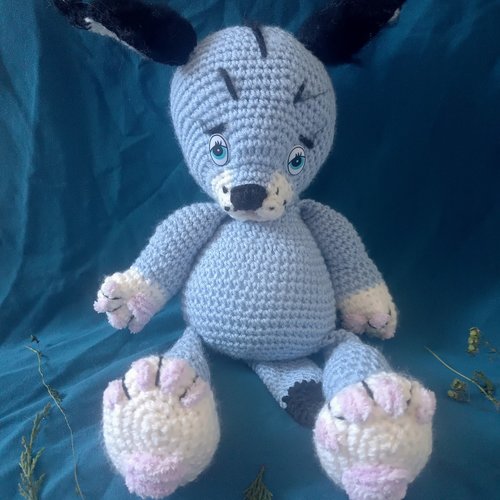 Amigurumi caracal bleu et blanc fait main
