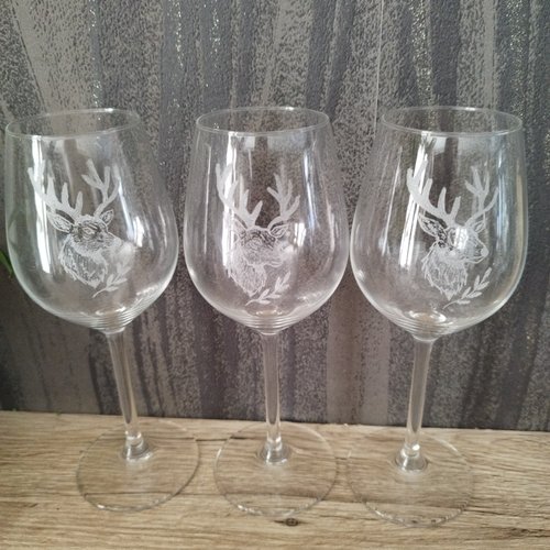 : lot de 3 verres de 22 cm gravés main motif cerf