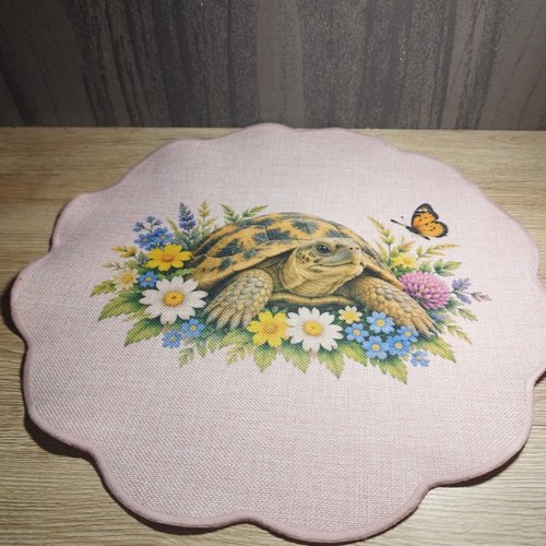 Centre de table 37 cm - tortue fleurie et papillon.